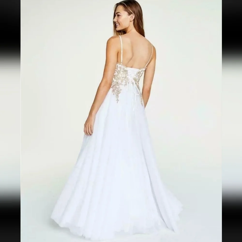 TLC Say Yes To The Prom Dress - Picture 3 of 14